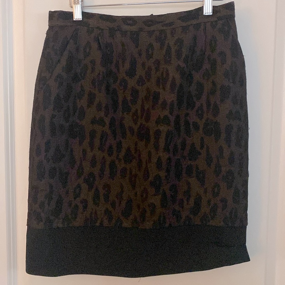 BCBGMaxAzria Leopard Print Pencil Skirt Size 4